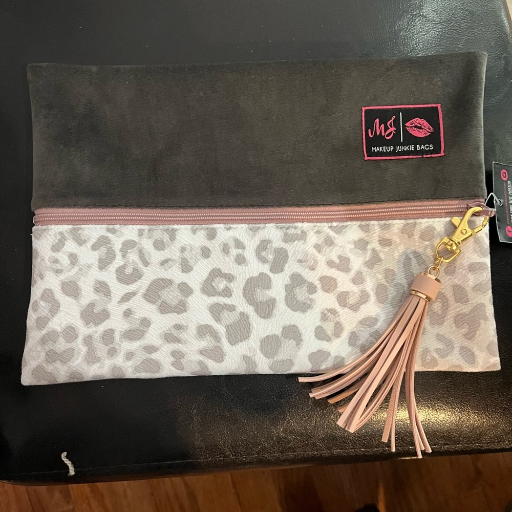 Makeup Junkie Bag Size Medium BNWT